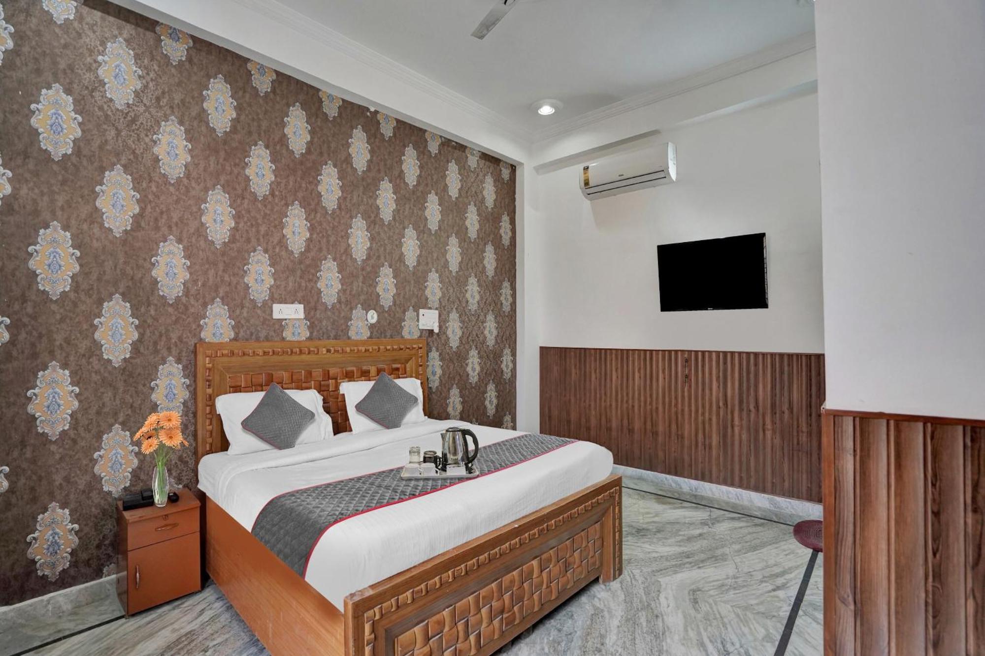 Collection O Samira Residency Near Botanic Garden Of Indian Republic Hotel Noida Ngoại thất bức ảnh