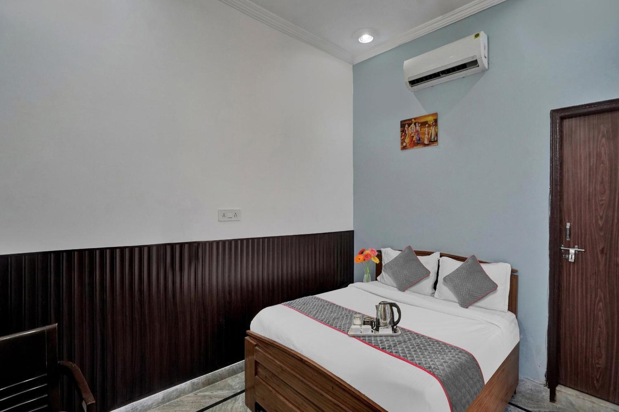 Collection O Samira Residency Near Botanic Garden Of Indian Republic Hotel Noida Ngoại thất bức ảnh