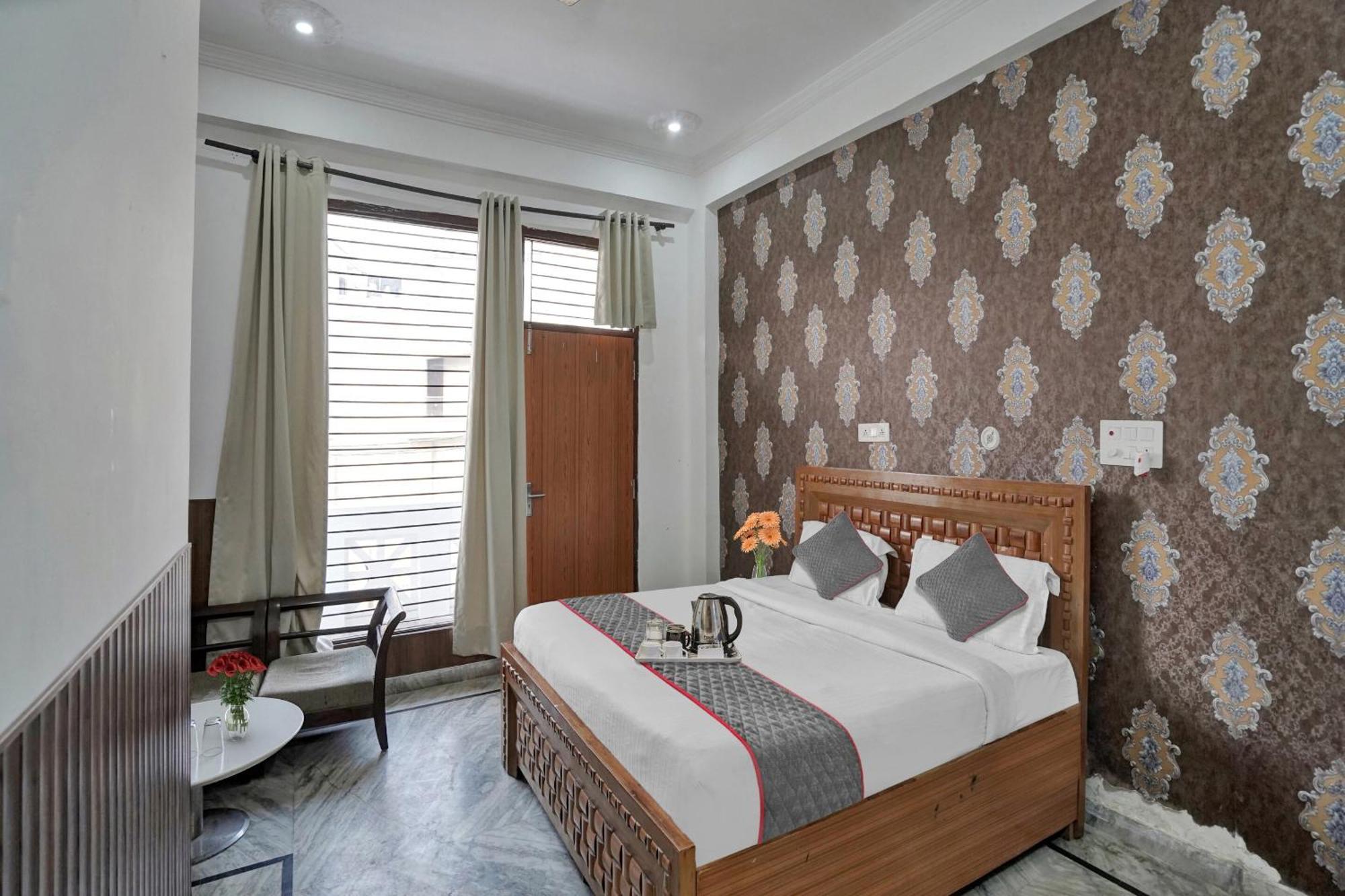 Collection O Samira Residency Near Botanic Garden Of Indian Republic Hotel Noida Ngoại thất bức ảnh