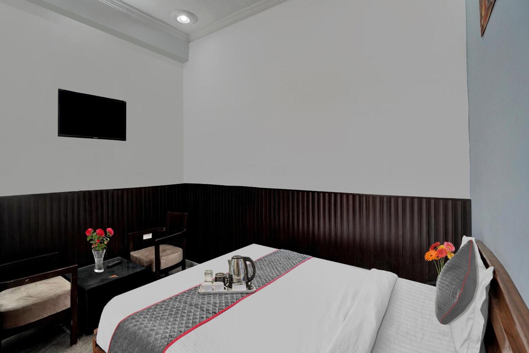 Collection O Samira Residency Near Botanic Garden Of Indian Republic Hotel Noida Ngoại thất bức ảnh