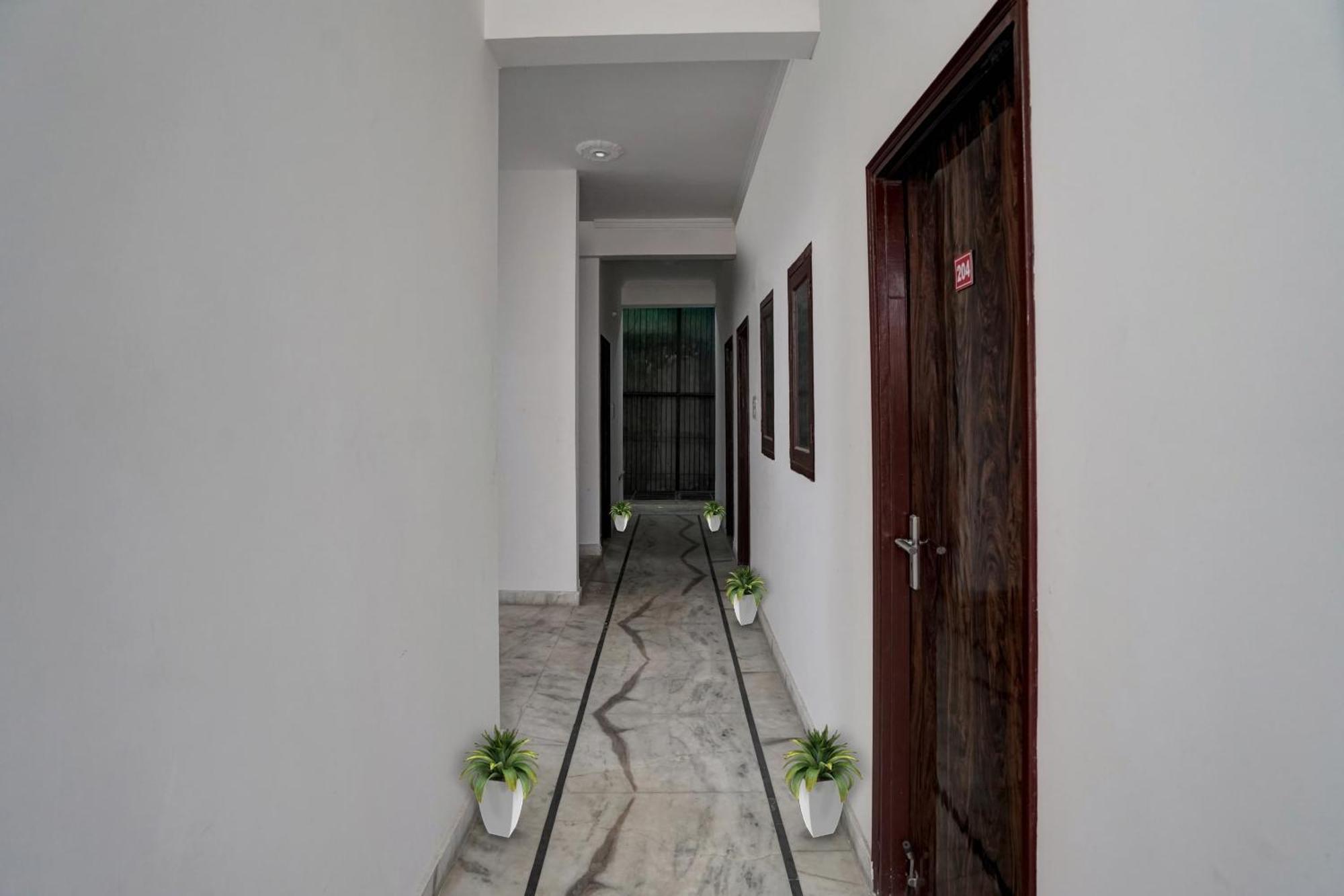 Collection O Samira Residency Near Botanic Garden Of Indian Republic Hotel Noida Ngoại thất bức ảnh