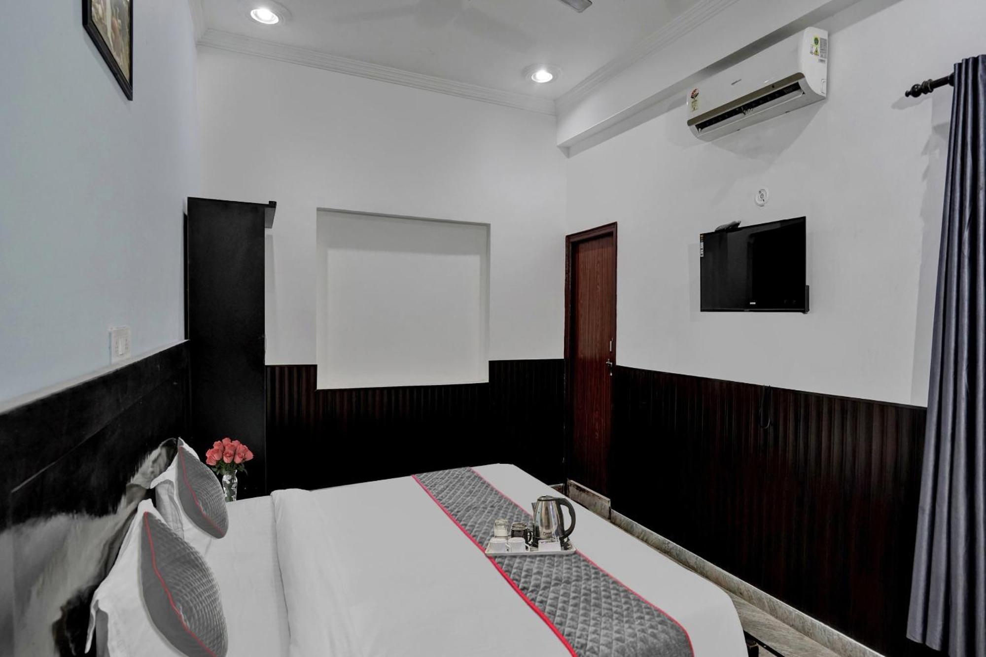 Collection O Samira Residency Near Botanic Garden Of Indian Republic Hotel Noida Ngoại thất bức ảnh